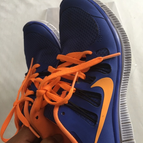 Nike Athletes Runing Shoe - Picture 9 of 11